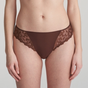 Serena  chestnut