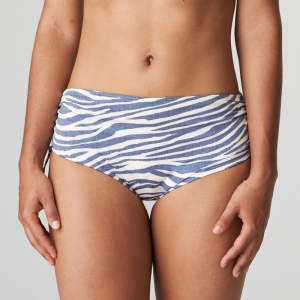 4008452 adriatic blue