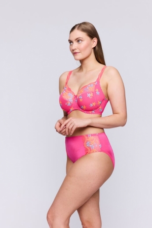 0563541 Blogger pink